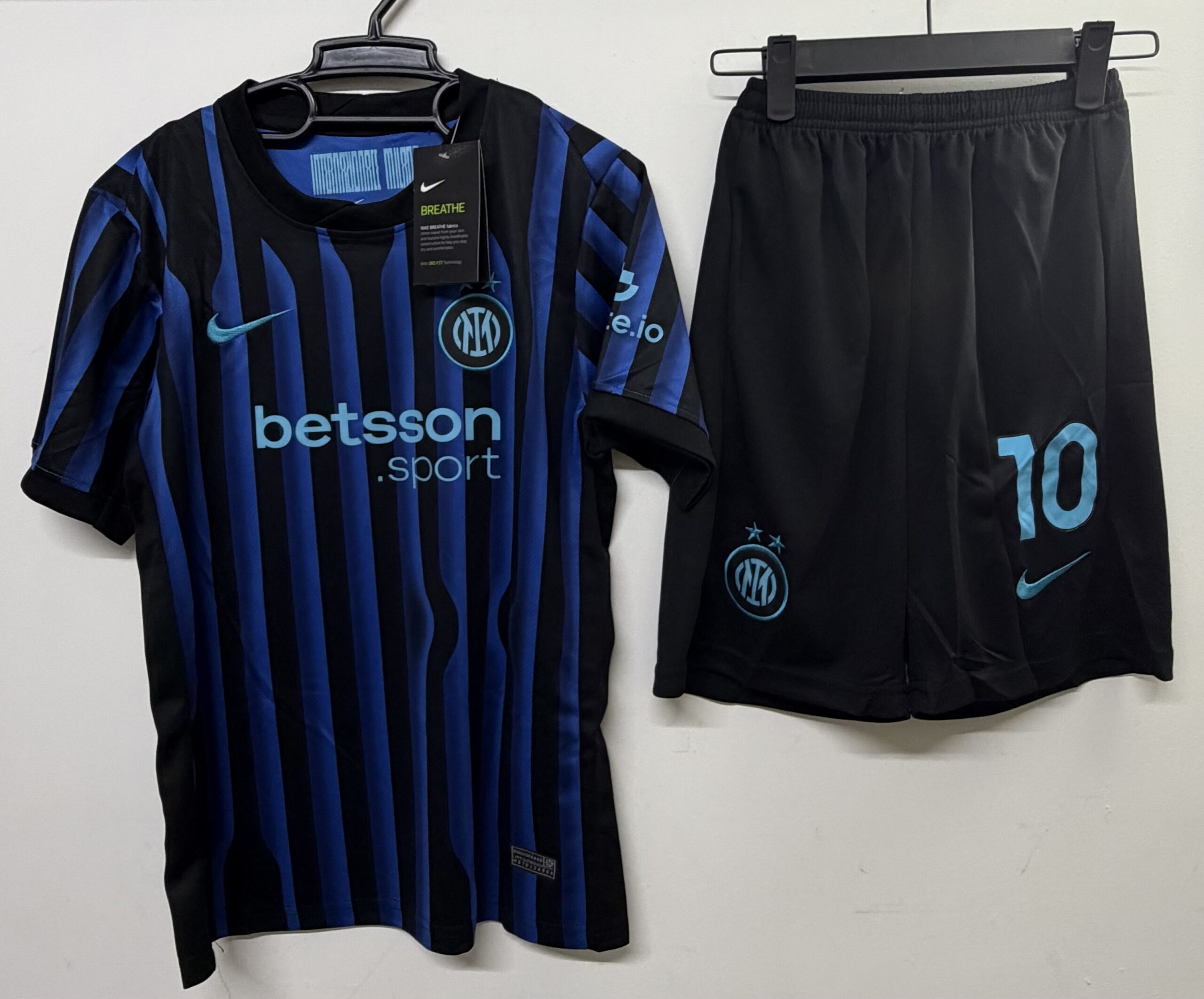 Equipo de Fútbol Infantil INTER DE MILAN – Camiseta + Short - Imagen 6