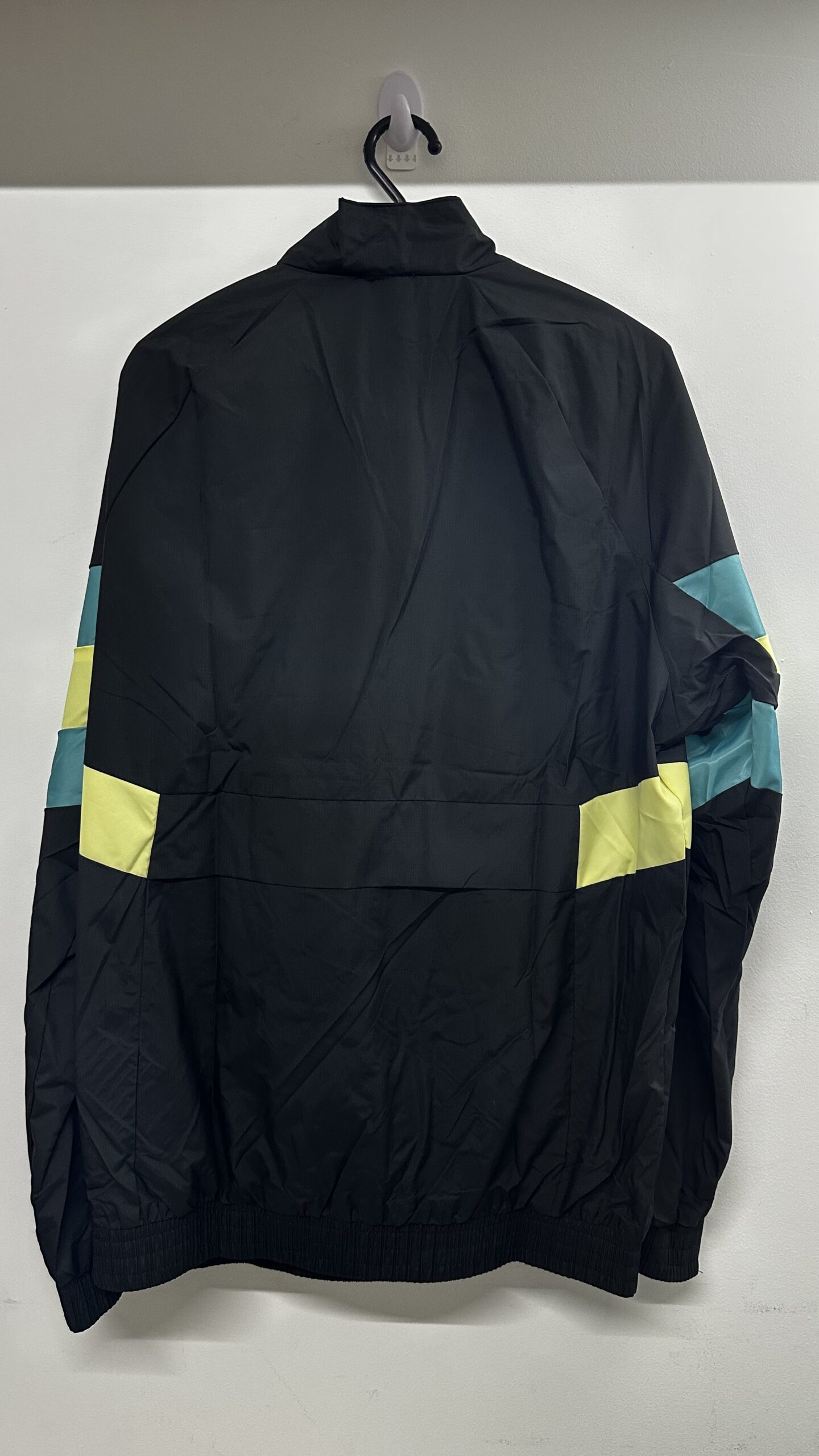 Campera Rompevientos Adidas Originals JAMAICA - Imagen 3