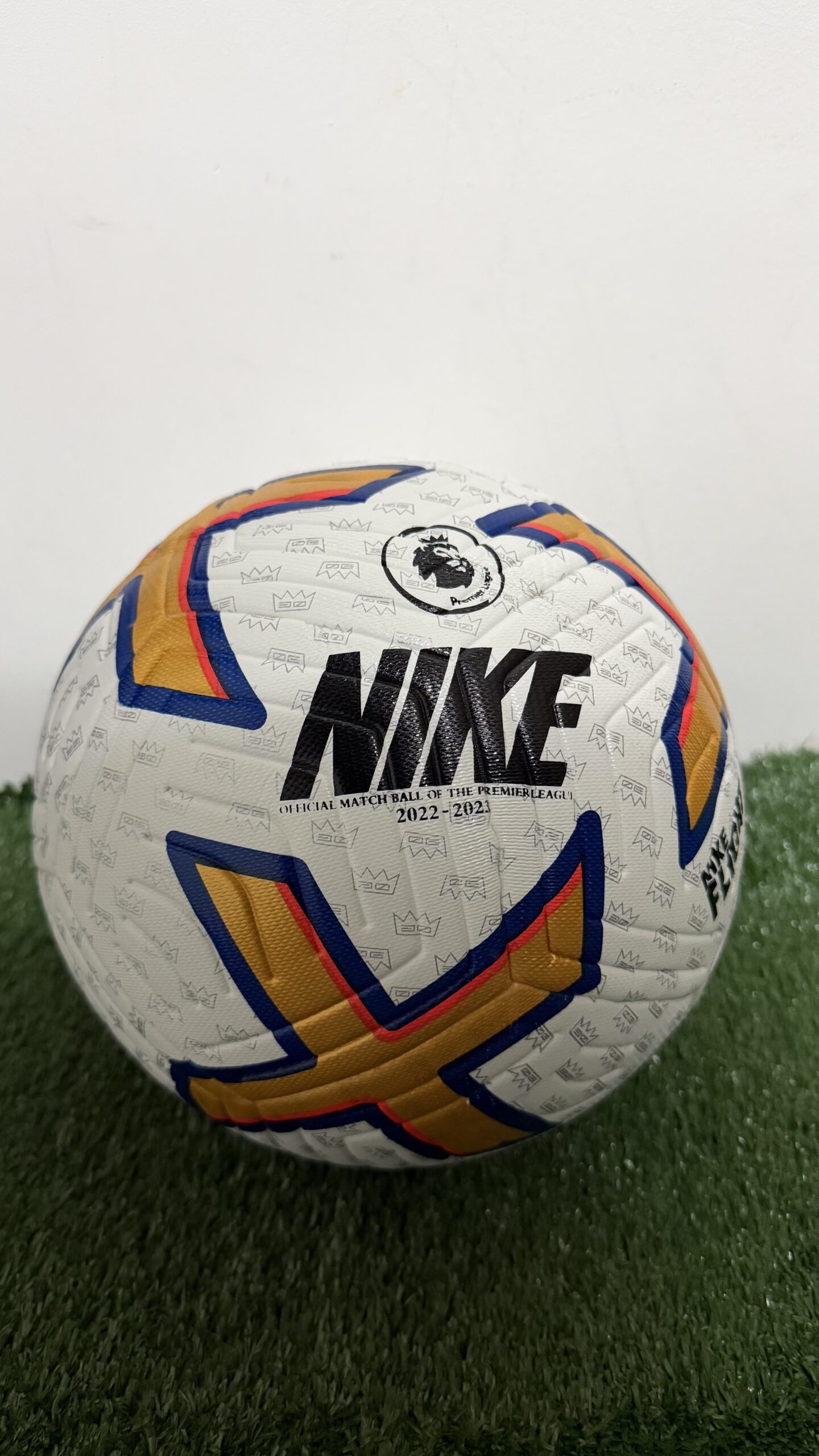 Pelota Nike Premier League 2022/23 White Gold Blue - Imagen 4
